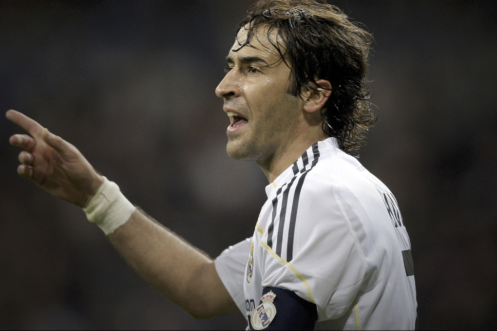 Fransmannen kan få sällskap av Real Madrids lagkapten Raúl.