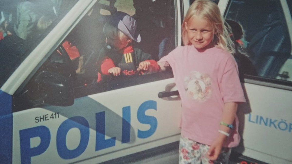 Polisen Anna som barn.