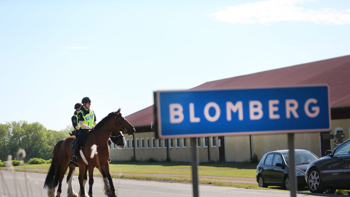 Ridande poliser i Blomberg