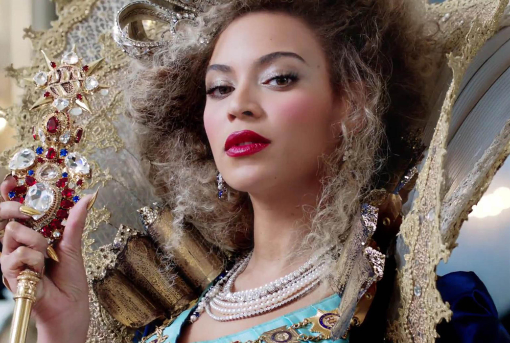 Beyoncé har alltid sex innan hon ska uppträda. Då får vi gissa att Jay-Z följer med på hennes världsturné... Beyoncé har alltid sex innan hon ska uppträda. Då får vi gissa att Jay-Z följer med på hennes världsturné...