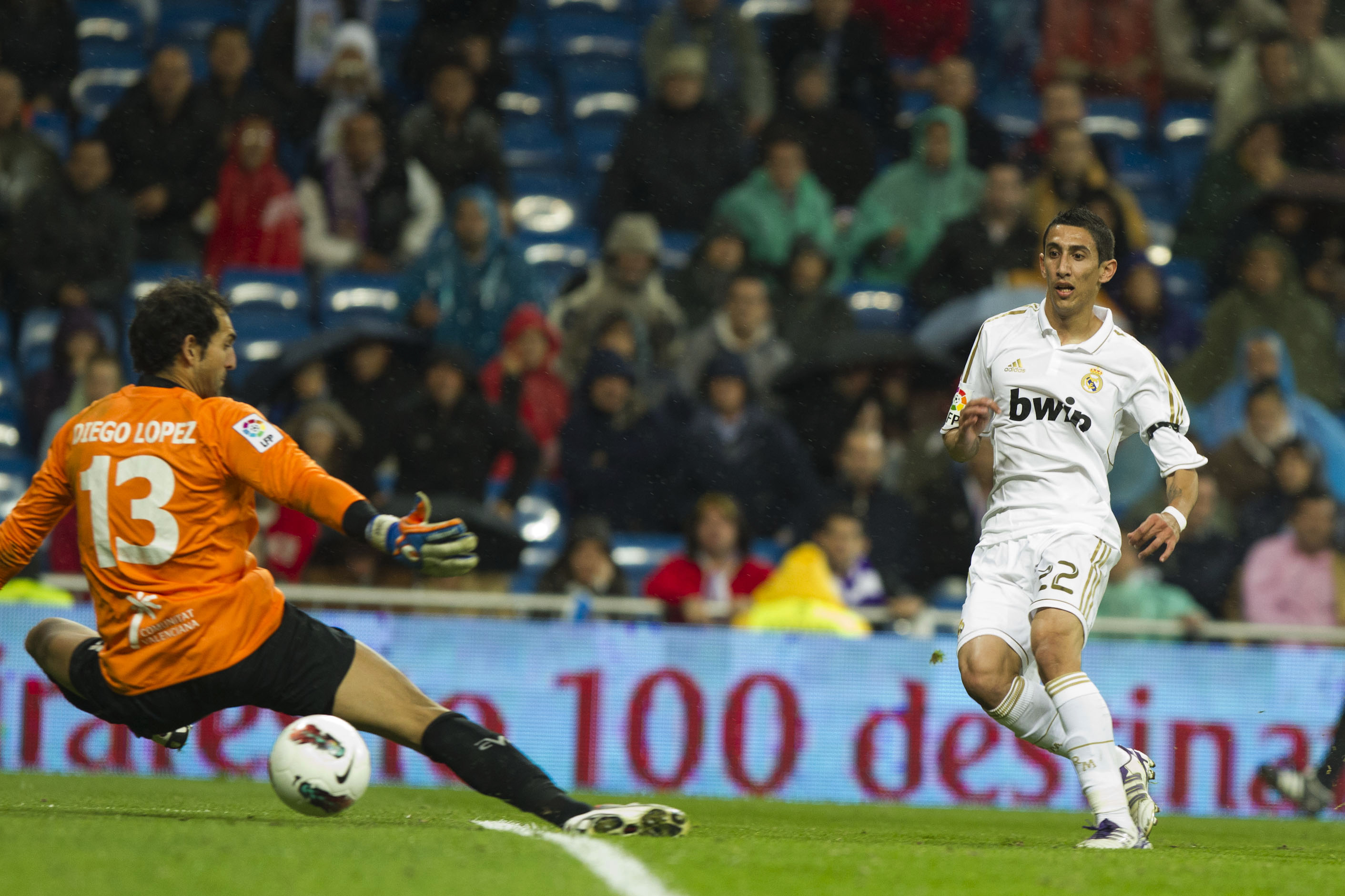 Real Madrid sänkte Villarreal med tre snabba mål redan i den första halvleken.