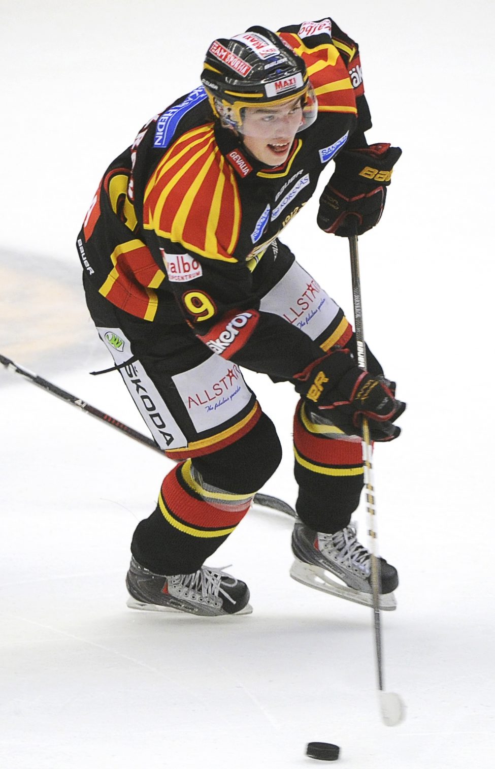 Calle Järnkrok, 20, har trots sin ringa ålder slagit sig in i Brynäs och blivit en nyckelspelare. Återvänder i kväll efter sjukdom. Calle Järnkrok, 20, har trots sin ringa ålder slagit sig in i Brynäs och blivit en nyckelspelare. Återvänder i kväll efter sjukdom.