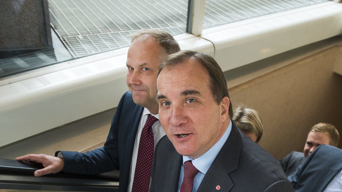 Jonas Sjöstedt (V) och statsminister Stefan Löfven. 