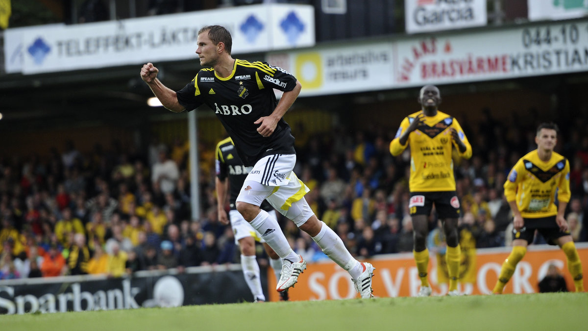 Robert Åhman Persson sänkte Mjällby på straff alldeles i slutet av matchen.