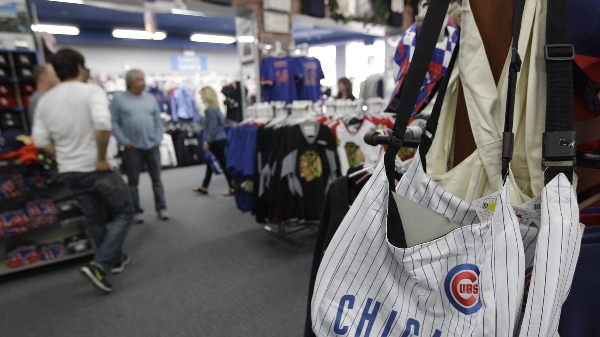 Chicago Cubs klubbägare stod som mottagare för paketet. 