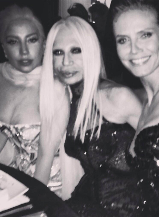 Lady Gaga, Donatella Versace och Heidi Klum. Lady Gaga, Donatella Versace och Heidi Klum.