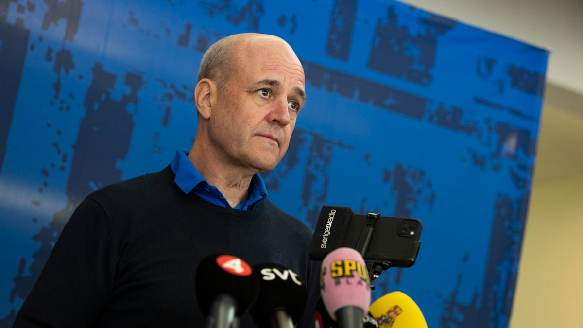 Svenska fotbollförbundets nye ordförande Fredrik Reinfeldt lovar att spelarna i damlandslaget ska känna samma uppskattning som herrarna hädanefter..