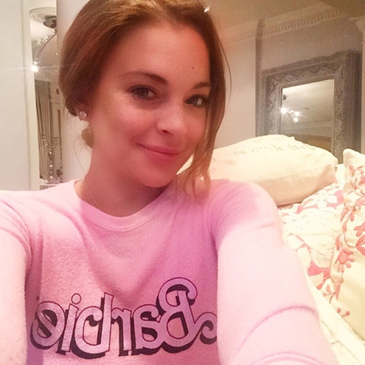 Lindsay Lohan i Barbie-tröja. Lindsay Lohan i Barbie-tröja.