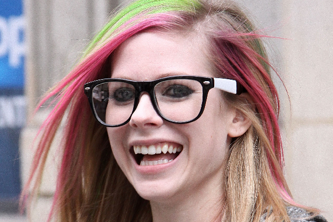 Avril Lavigne i ny frisyr. 