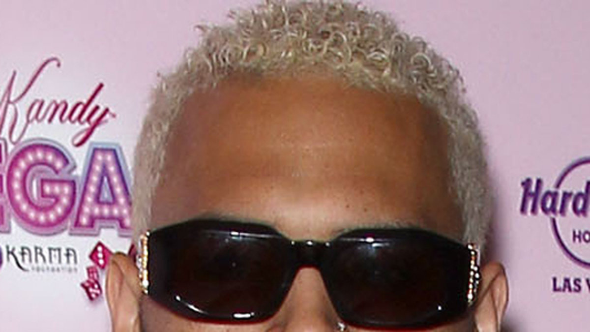 Chris Brown med sin halstatuering. 