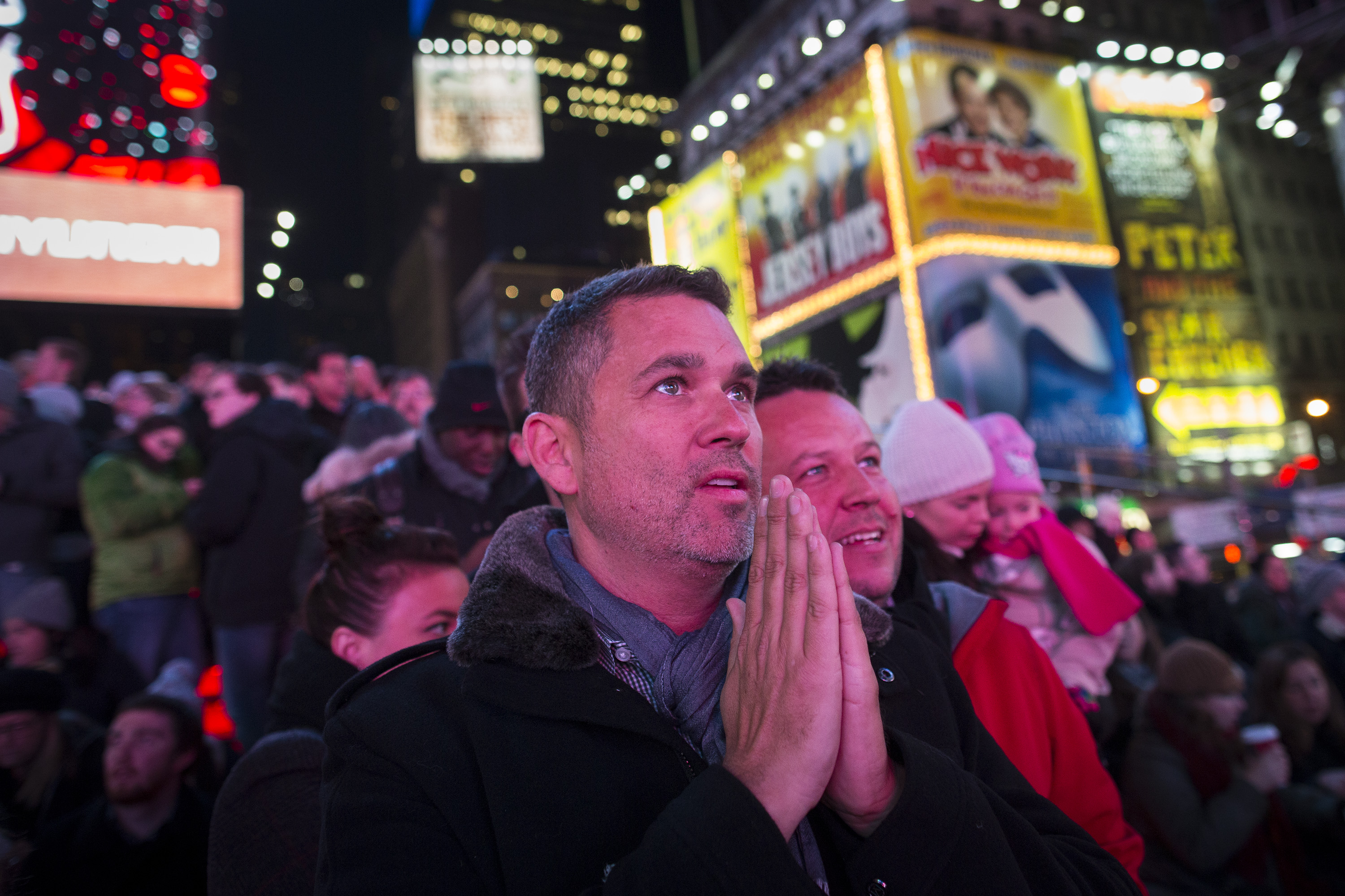 På Times Square i New York samlades många som hoppades på Obama. På Times Square i New York samlades många som hoppades på Obama.