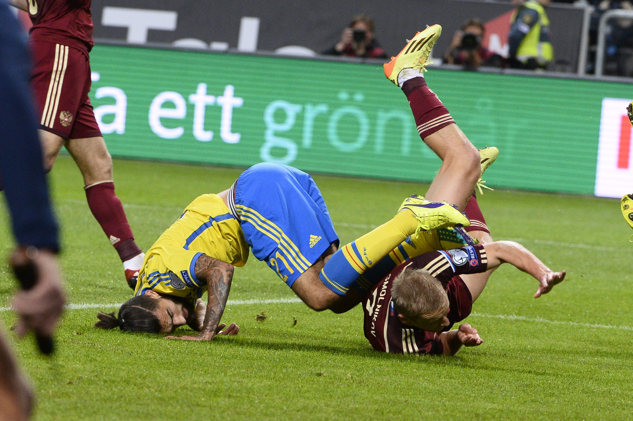 Durmaz i straffsituationen. Durmaz i straffsituationen.