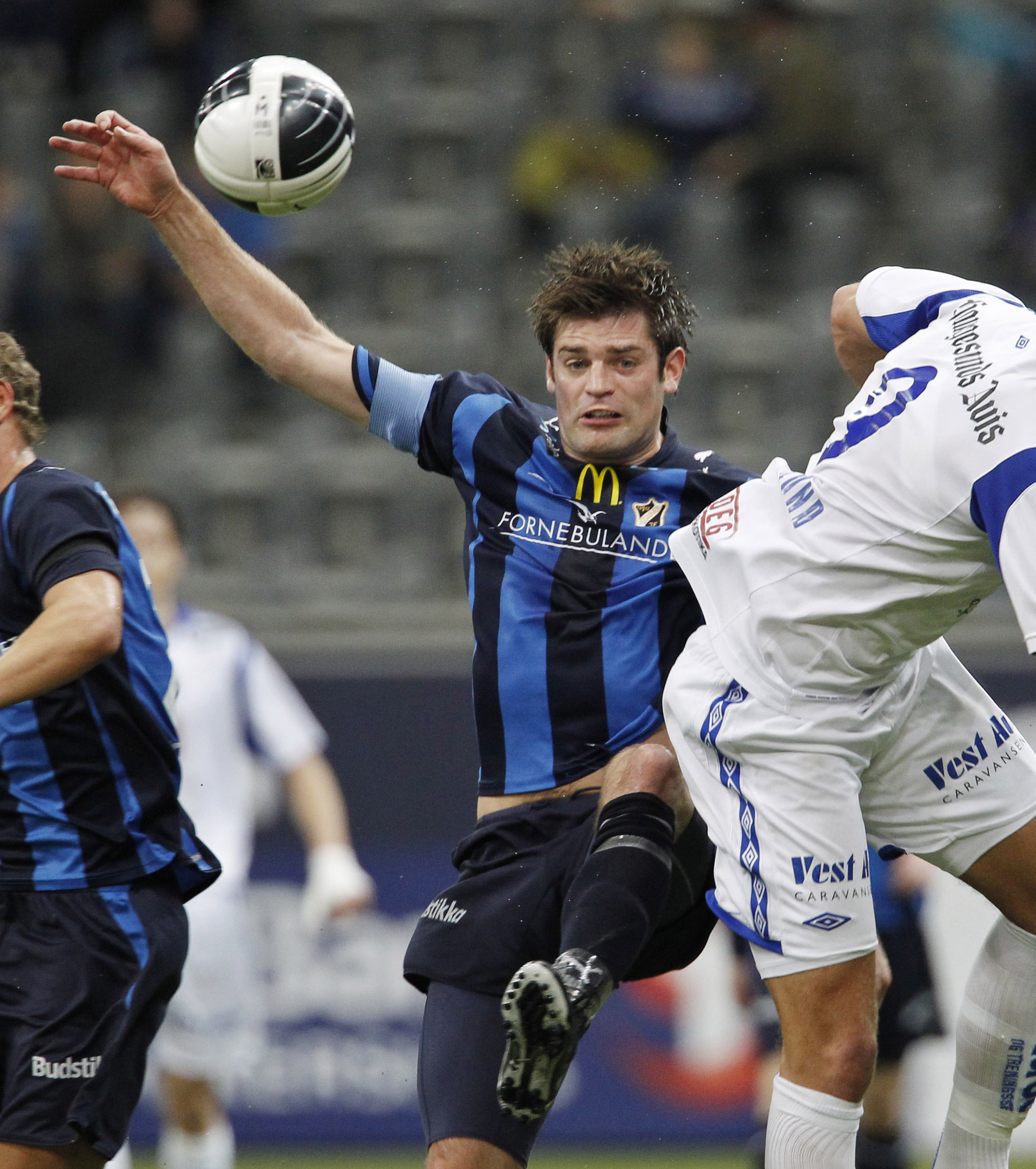 3. Morten Morisbak Skjönsberg, mittback. Betyg: 3/5. Allroundförsvarare, var ordinarie i norska Stabaek. En gedigen försvarare med en landskamp med Norge på meritlistan. 3. Morten Morisbak Skjönsberg, mittback. Betyg: 3/5. Allroundförsvarare, var ordinarie i norska Stabaek. En gedigen försvarare med en landskamp med Norge på meritlistan.