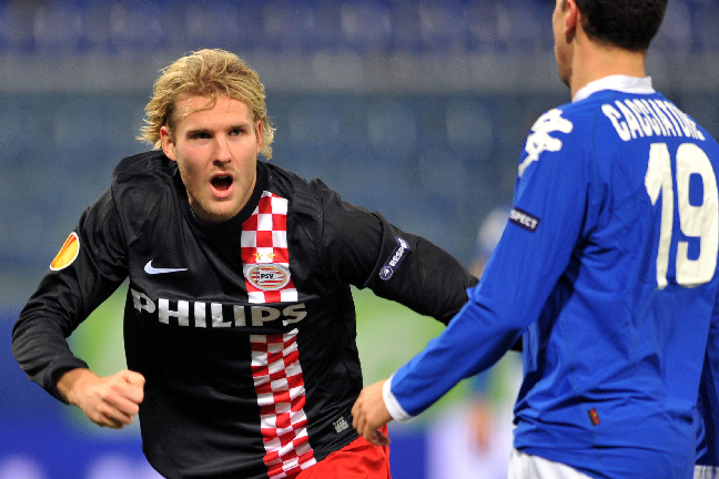 Toivonen gjorde båda målen för PSV i Genua.