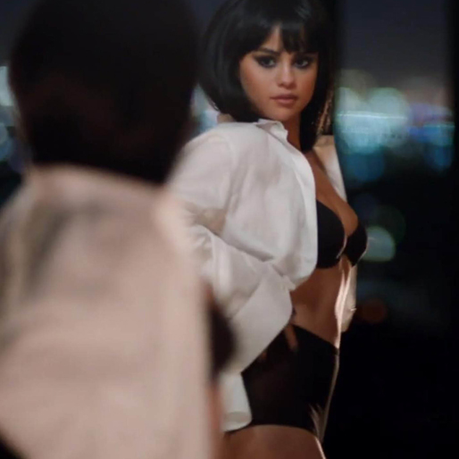 Selena Gomez i smygtitten av "Hands to myself". Selena Gomez i smygtitten av "Hands to myself".