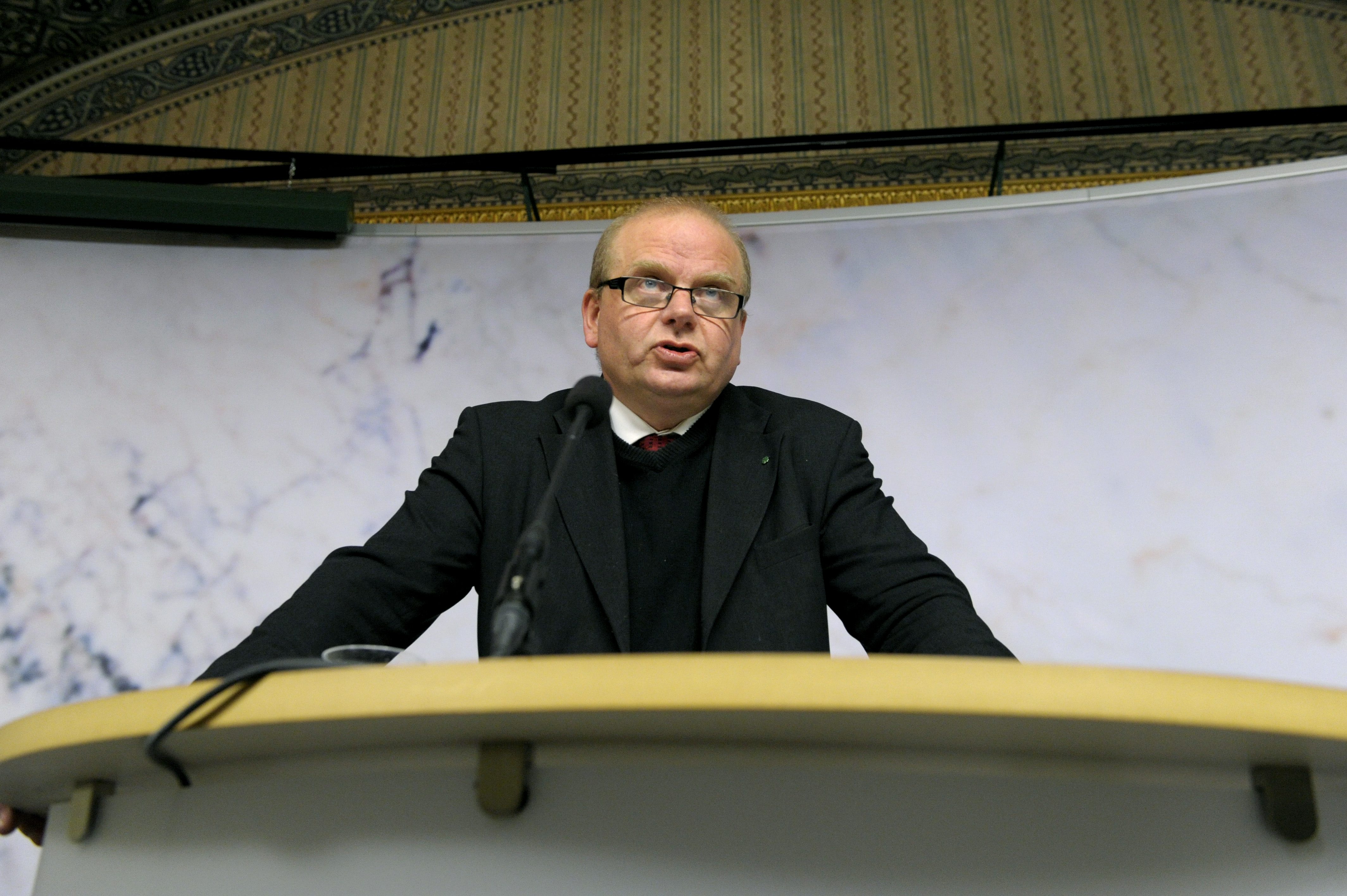 Eskil Erlandsson, landsbygdsminister, (C), 55.