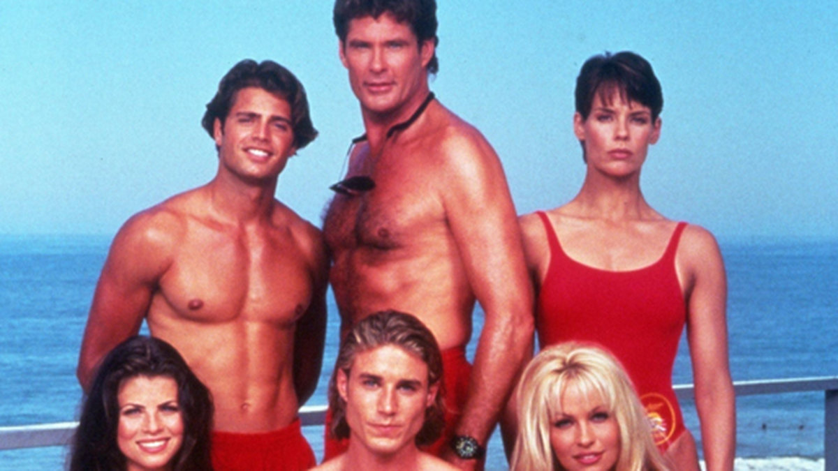 Pamela Anderson var mångas dröm när hon struttade runt i röd baddräkt i Baywatch.