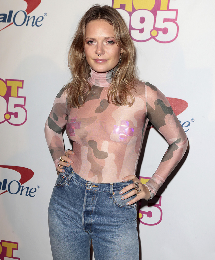 tove lo bröst tove lo bröst