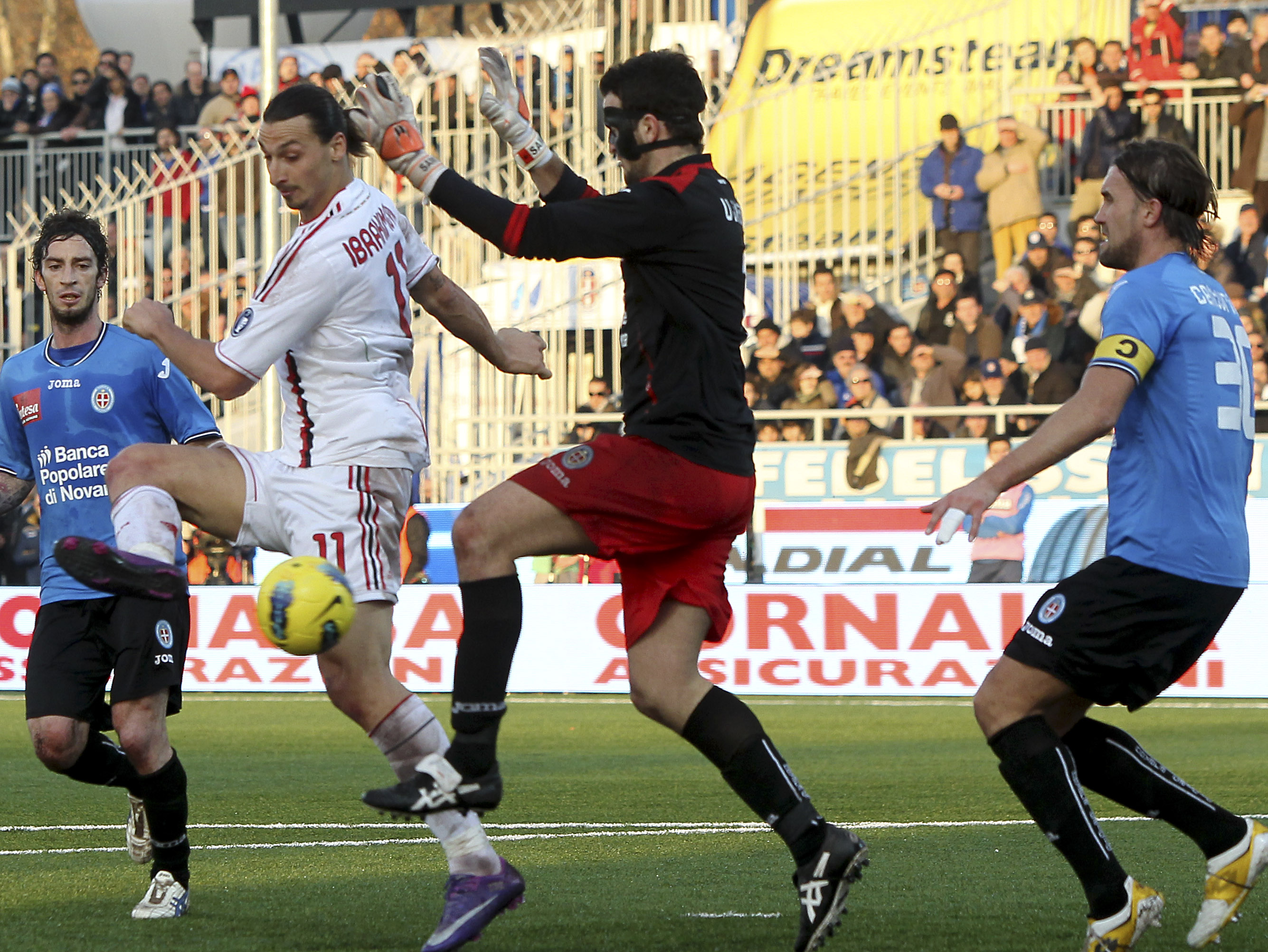 I söndags gjorde han det igen: Med ett läckert klackmål gjorde han 3-0 mot Novara. 