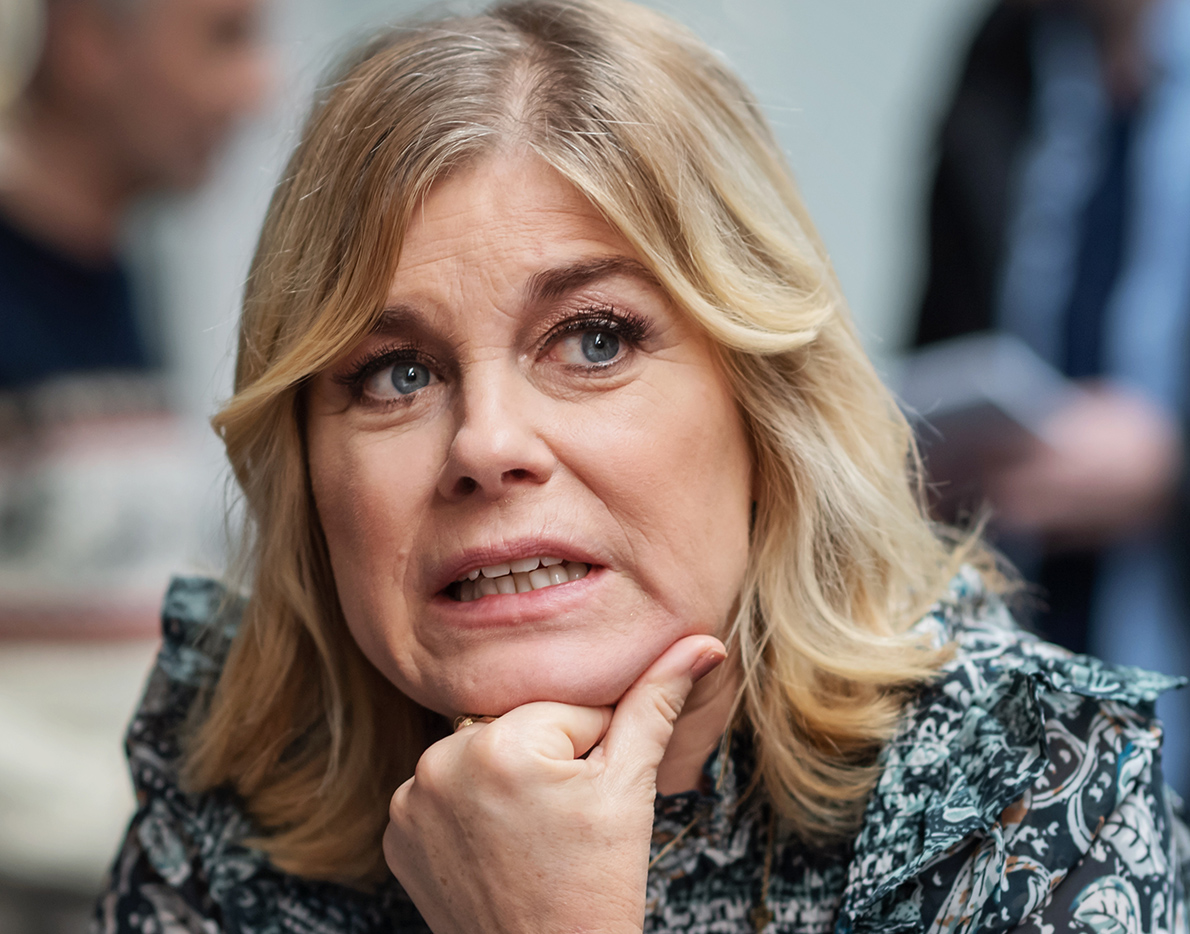 Storbråk på Pernilla Wahlgrens Instagram efter skandalbilderna 