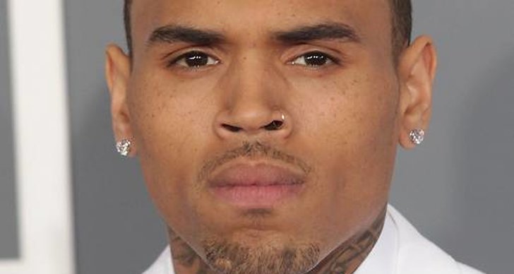 Chris Brown, Anmäld, Rihanna, Misshandel