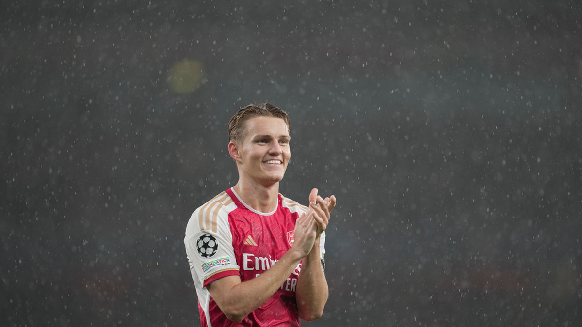 Martin Ødegaard har skrivit ett långtidskontrakt med Arsenal.