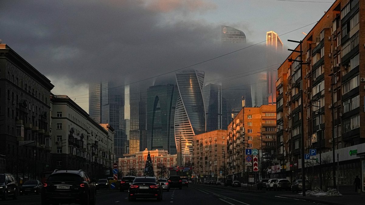 Sverige och flera andra länder följer USA och varnar om en förhöjd terrorrisk i Moskva. Här ses skyskrapor i Moskvas affärsdistrikt. Arkivbild.