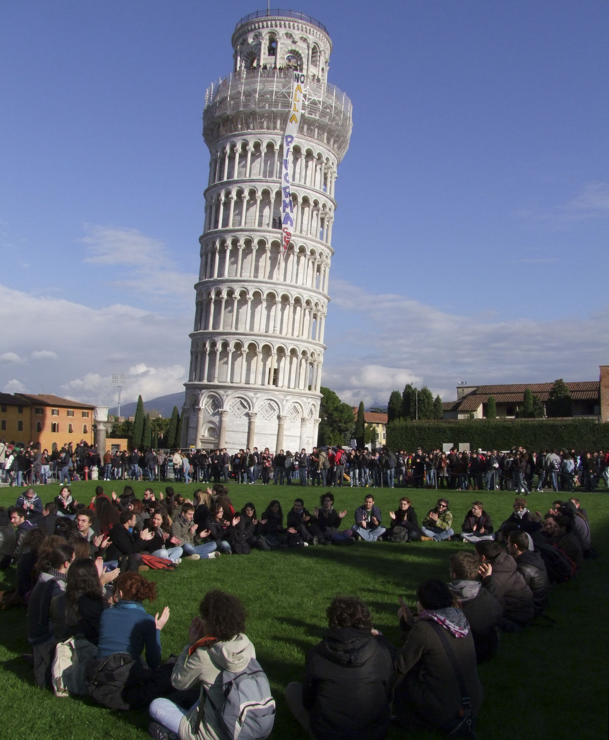 Tragedin hände i Pisa.