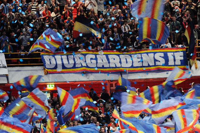 Djurgårdens supporterar bjöd på ett fantastiskt tifo inför matchen. Djurgårdens supporterar bjöd på ett fantastiskt tifo inför matchen.