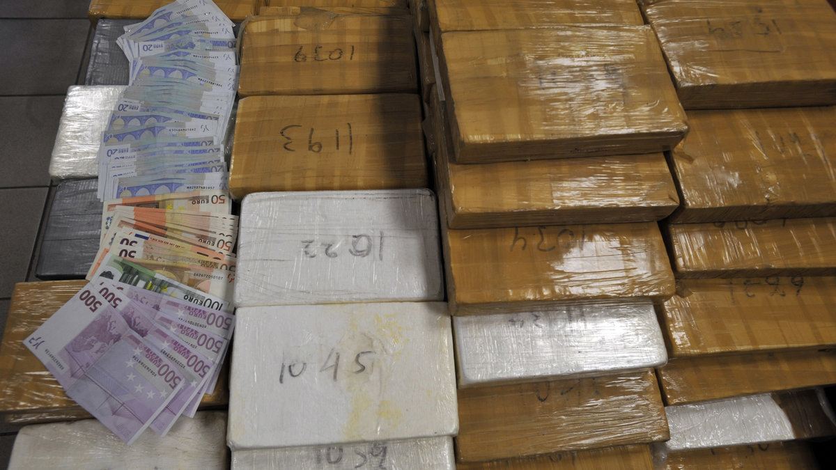 Dryden har tidigare smugglat kokain värt 323 miljoner pund.