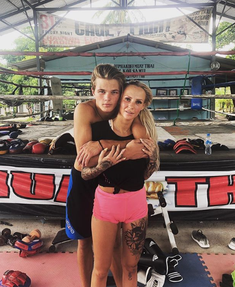 Lance och Paow i Thailand. Lance och Paow i Thailand.
