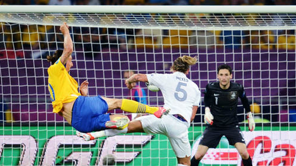 Glädjen steg en del efter Zlatan fina mål mot Frankrike i EM 2012. 