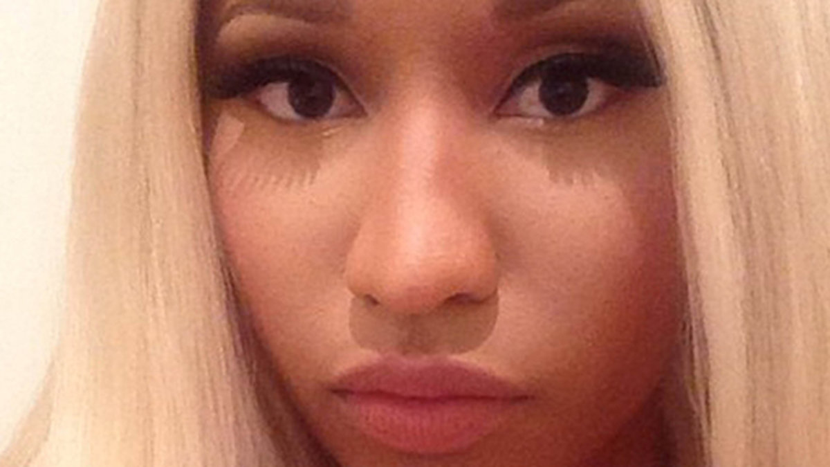 Nicki Minaj bjuder på en snygg selfie. 