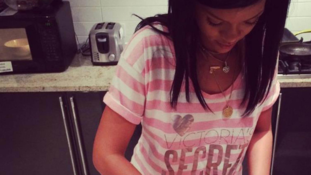 Rihanna lagar mat.