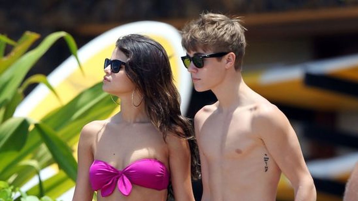 Justin och Selena Gomez på semester 2011. 