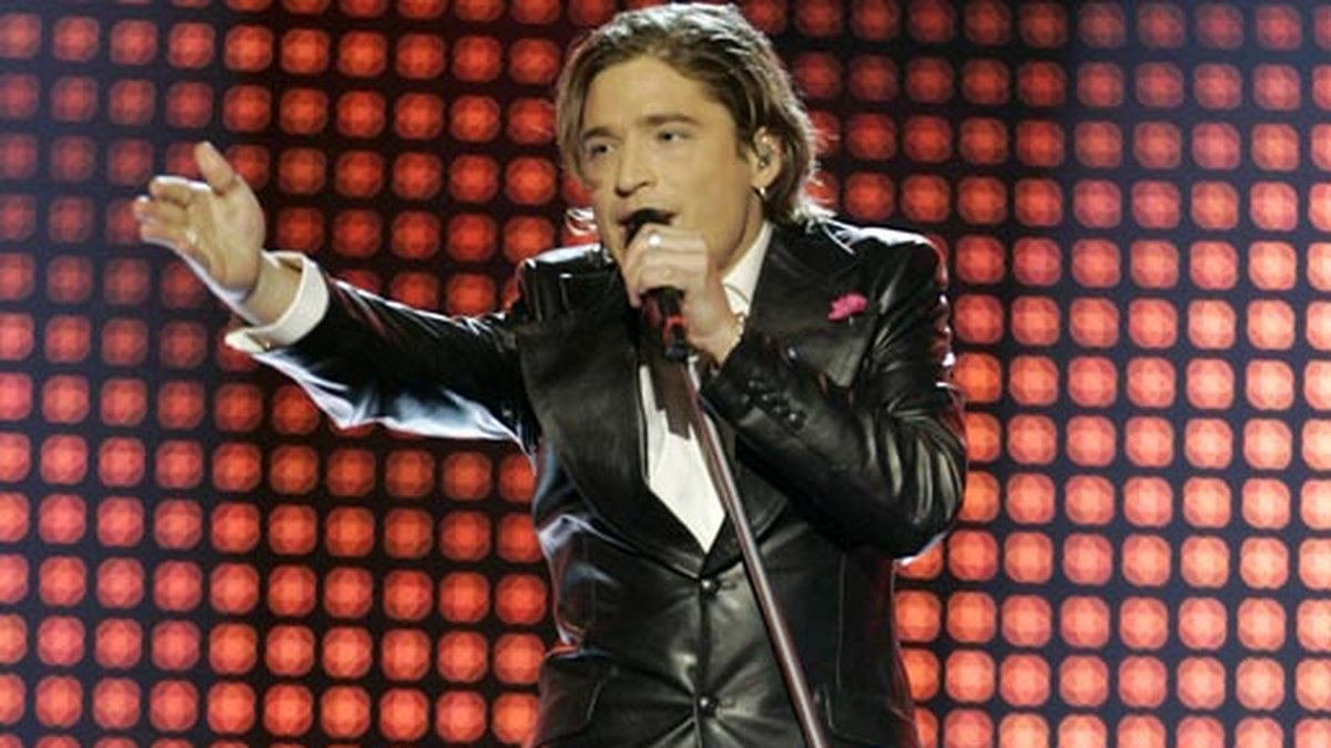 Andreas Johnson tävlade i Melodifestivalen 2007. Han valde att framföra sitt bidrag i en läderkostym. 
