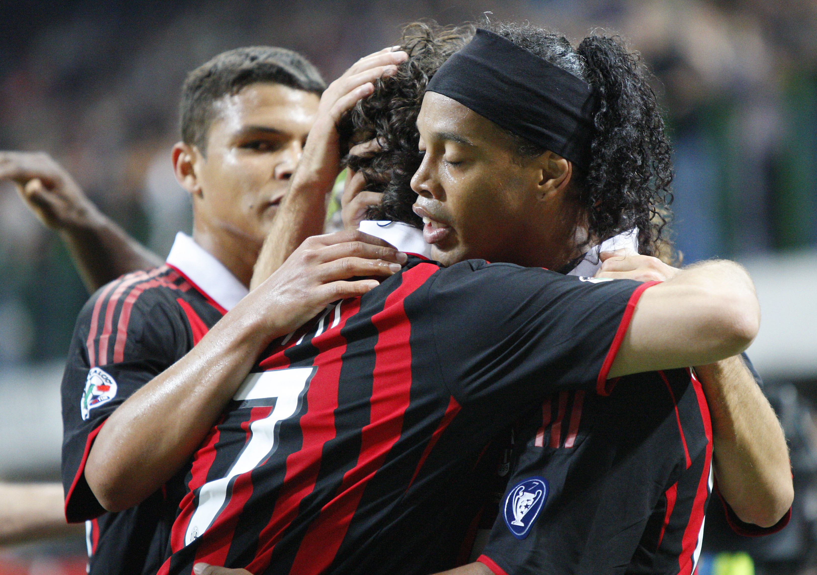 Pato &amp; Ronaldinho var på spelhumör när Zlatan tittade på.