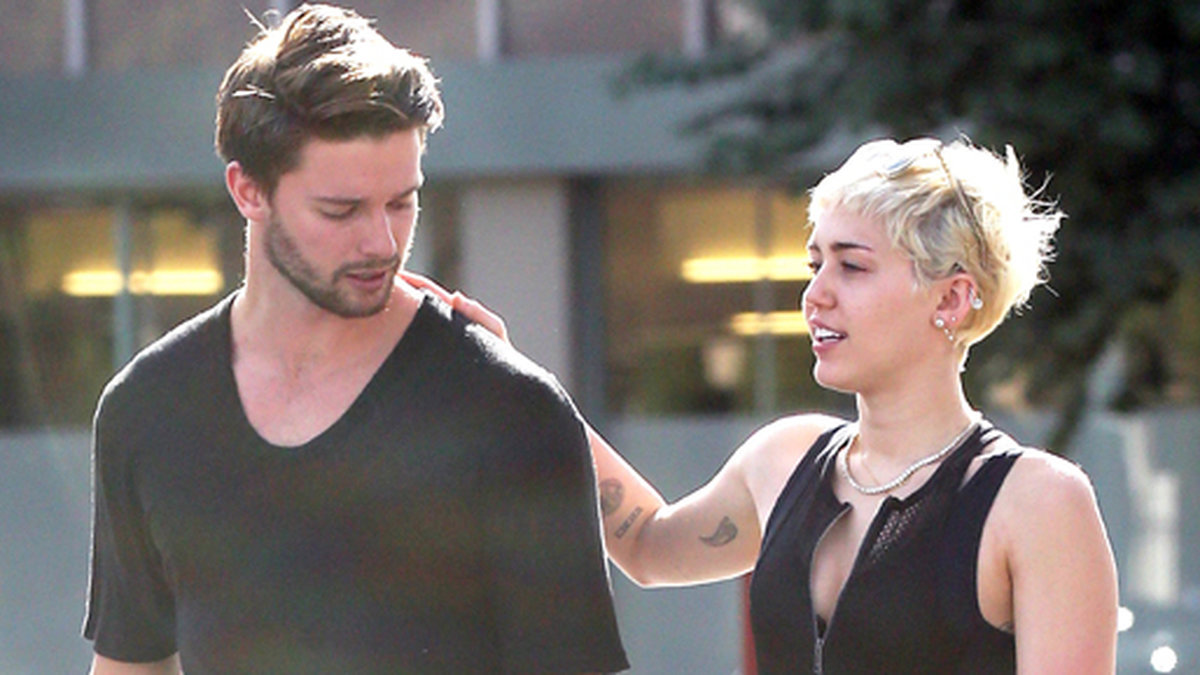 Patrick och Miley har dejtat i lite mer än fem månader. 