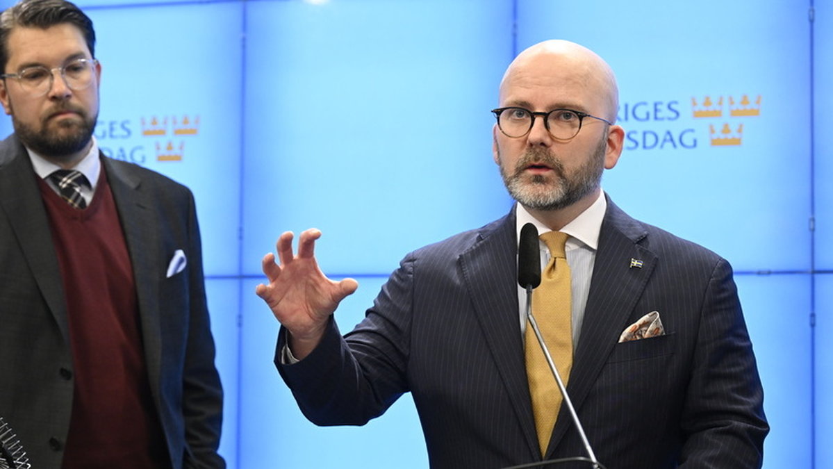 Sverigedemokraternas partiledare Jimmie Åkesson och EU-parlamentarikern Charlie Weimers från samma parti. Arkivbild.
