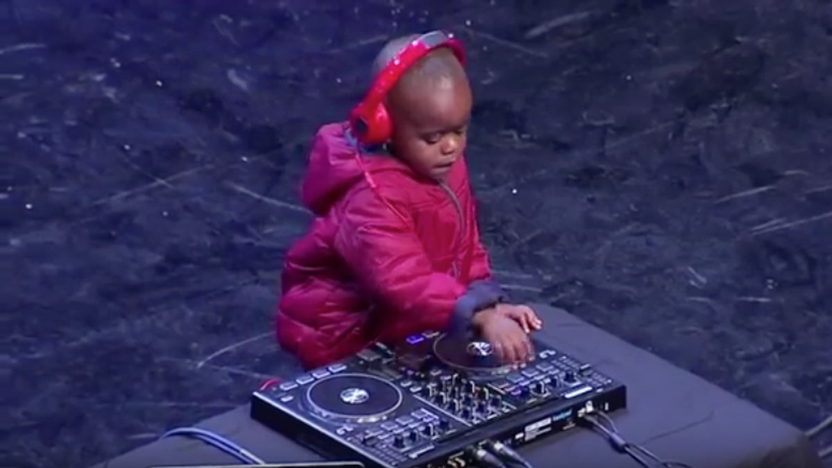 Förmodligen den yngste DJ:en.