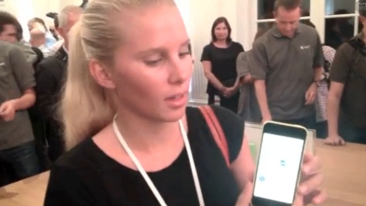 Nyheter24s Emma Malmlöf tog en rundtur i den nya mobilens funktioner.