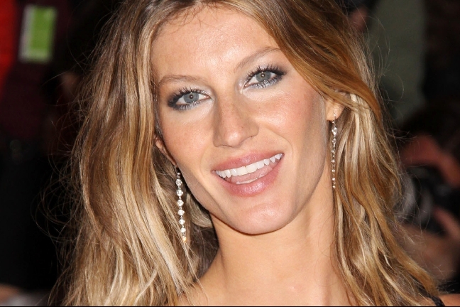Gisele Bündchen är en av de bäst betalda modellerna i världen, och man förstår varför. Gisele Bündchen är en av de bäst betalda modellerna i världen, och man förstår varför.