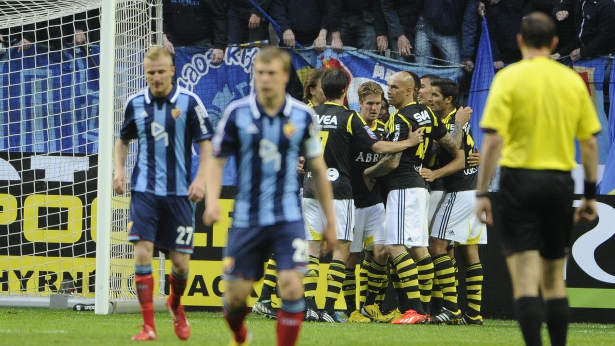 AIK kunde ha avgjort matchen i början men mot slutet av halvleken kom Djurgården in i matchen.