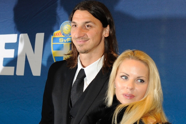 Zlatan Ibrahimovic poserade tillsammans med sin fru. Zlatan Ibrahimovic poserade tillsammans med sin fru.