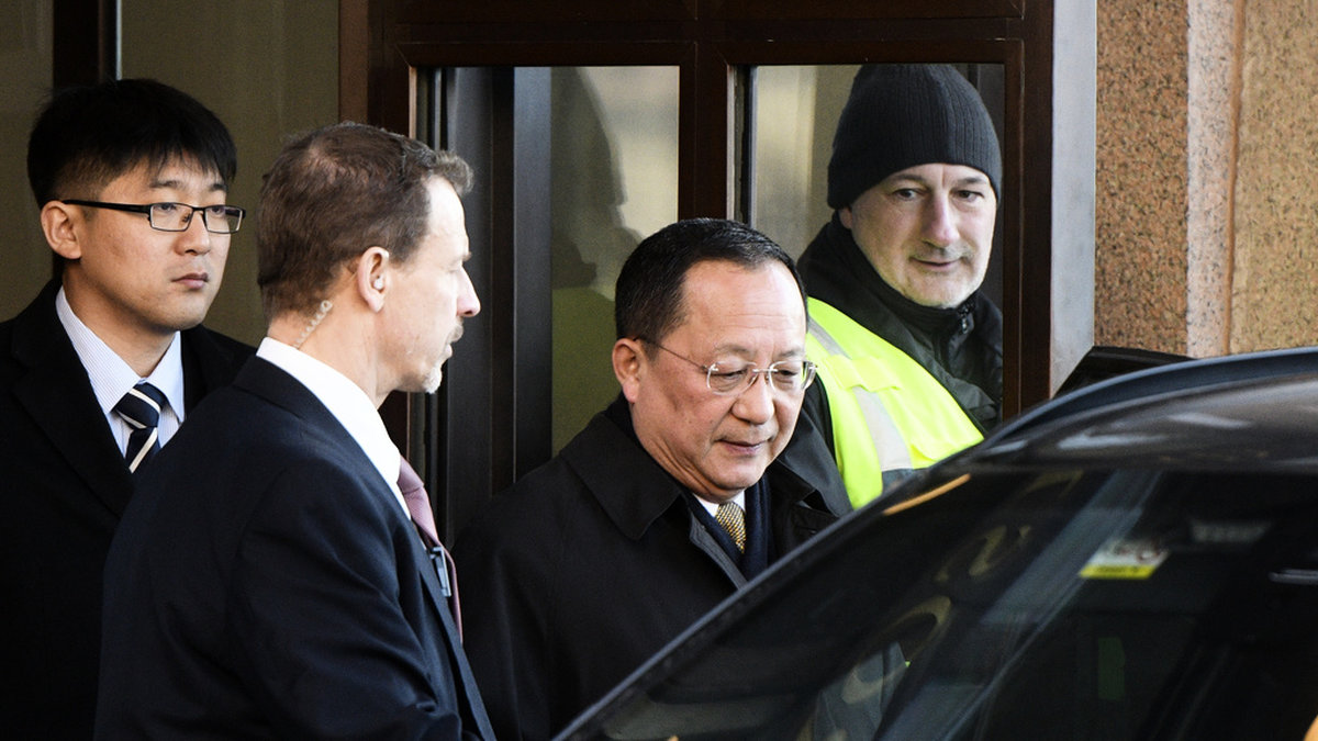 16 mars 2018: Nordkoreas dåvarande utrikesminister Ri Yong-Ho lämnar Rosenbad i Stockholm efter ett besök. Arkivbild.