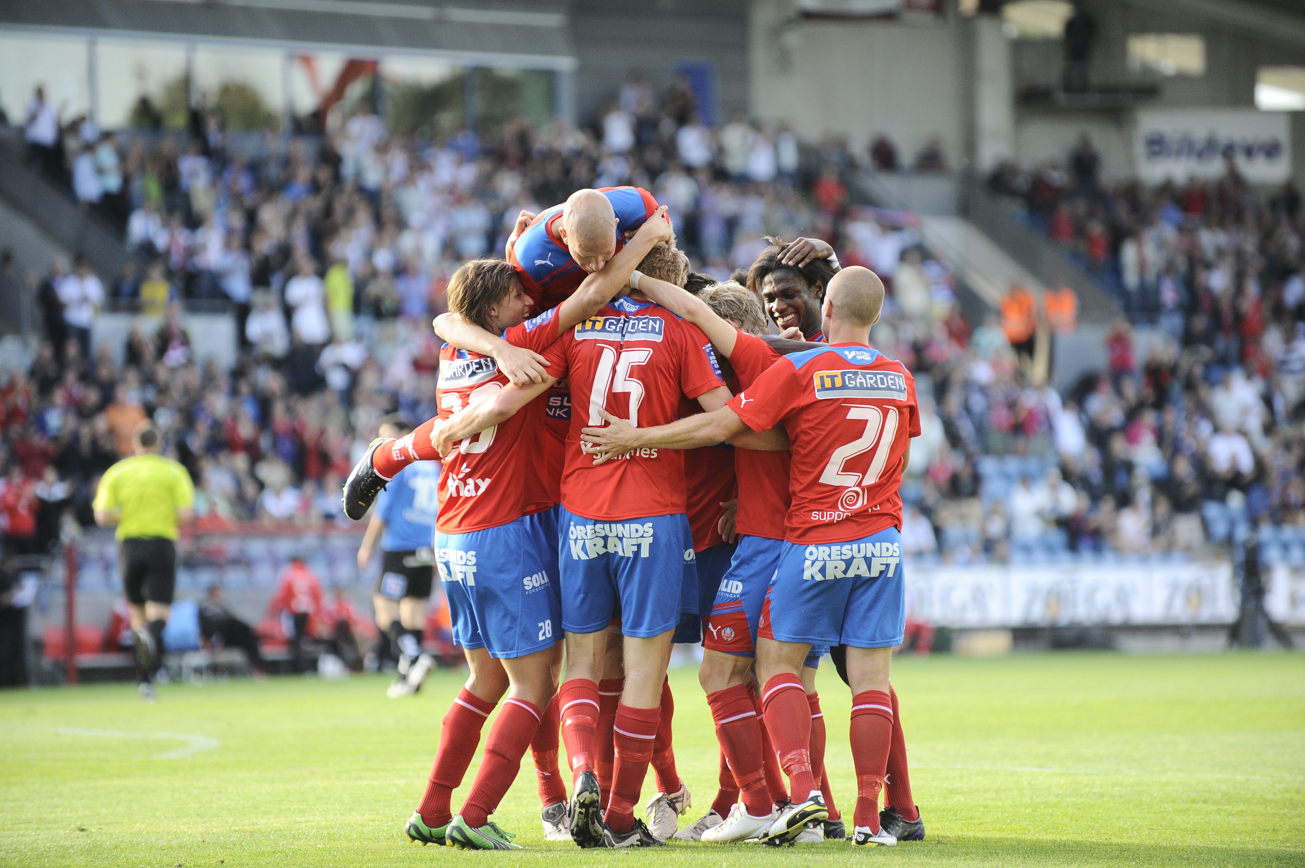 Helsingborg stormar mot SM-guldet efter 2-0-vinsten mot Halmstad.