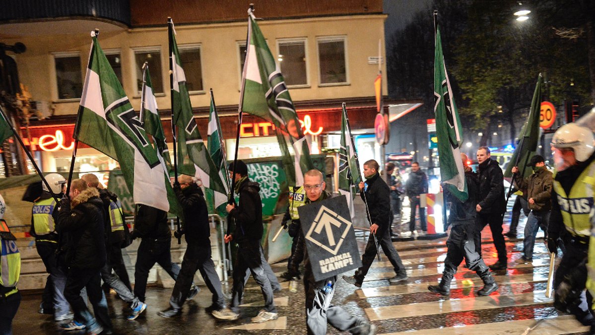 Nordiska motståndsrörelsen är Nazister
