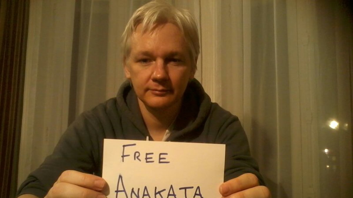 Ett meddelande till stöd för Pirate Bay-grundaren Gottfrid Svartholm Warg, alias anakata.