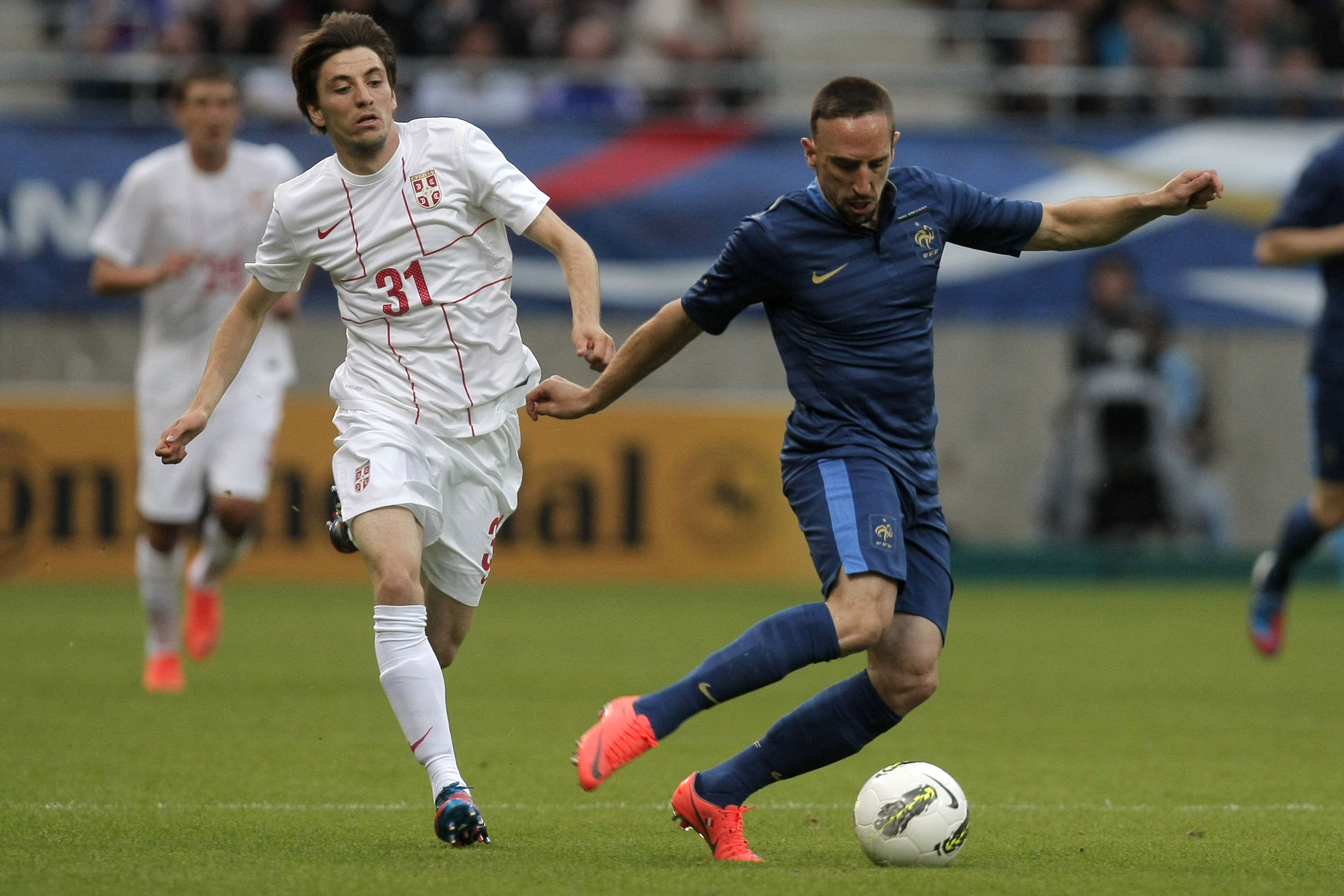 Franck Ribery gjorde 1-0-målet innan Florent Malouda utökade till 2-0 fyra minuter senare.
