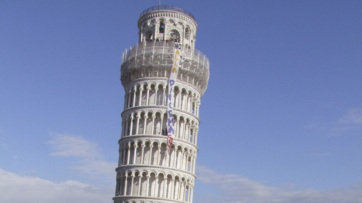 Tragedin hände i Pisa.